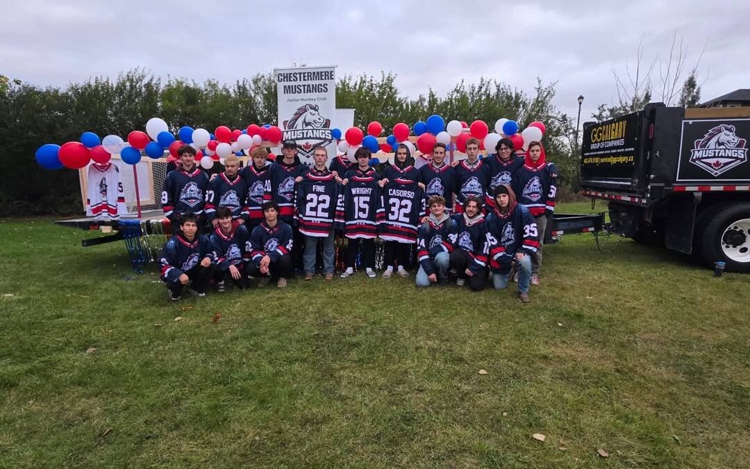 🐴❤️💙 THE MUSTANGS ARE IN THE PARADE!